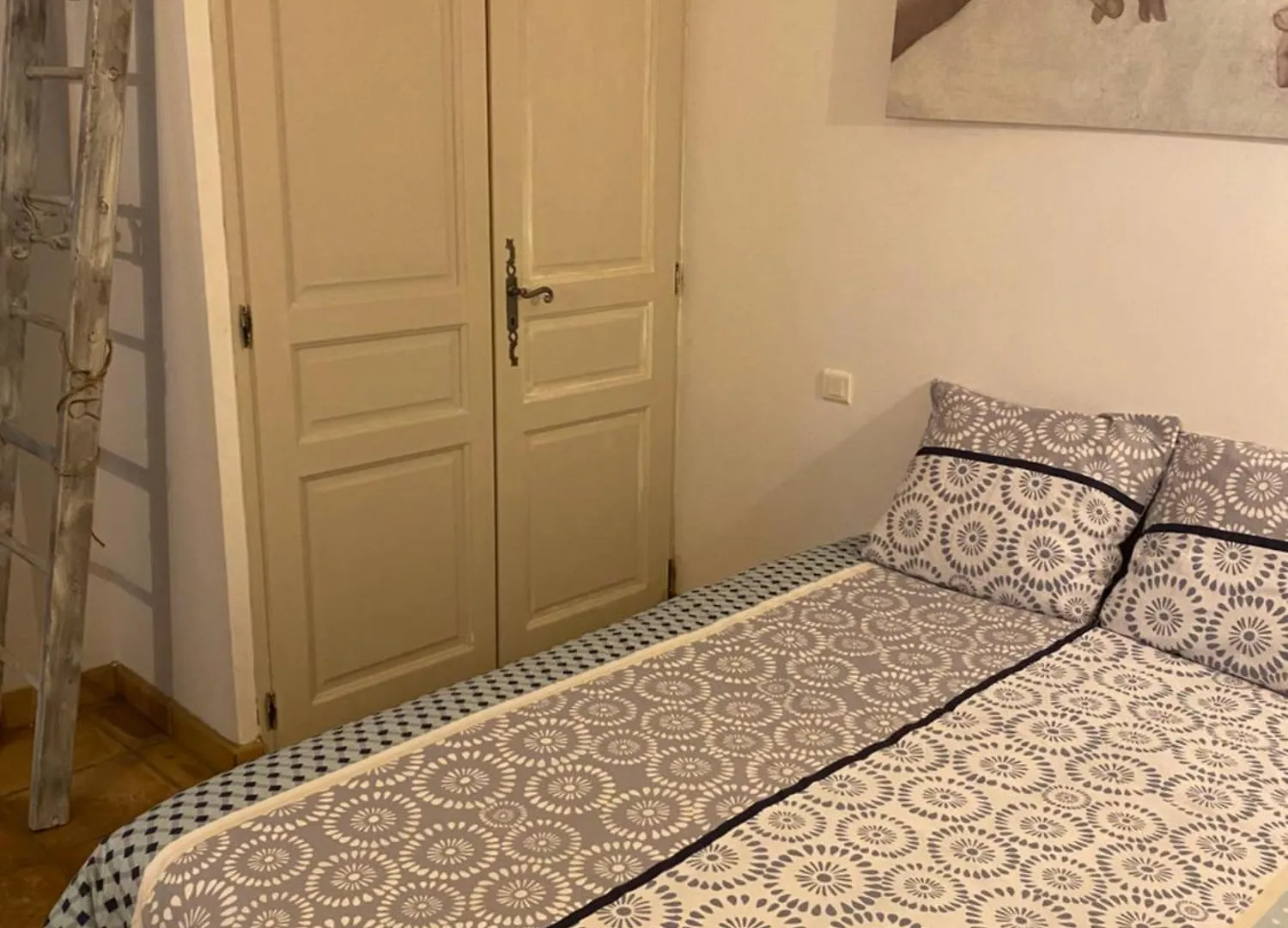 Maison Dans Village Calme Arles